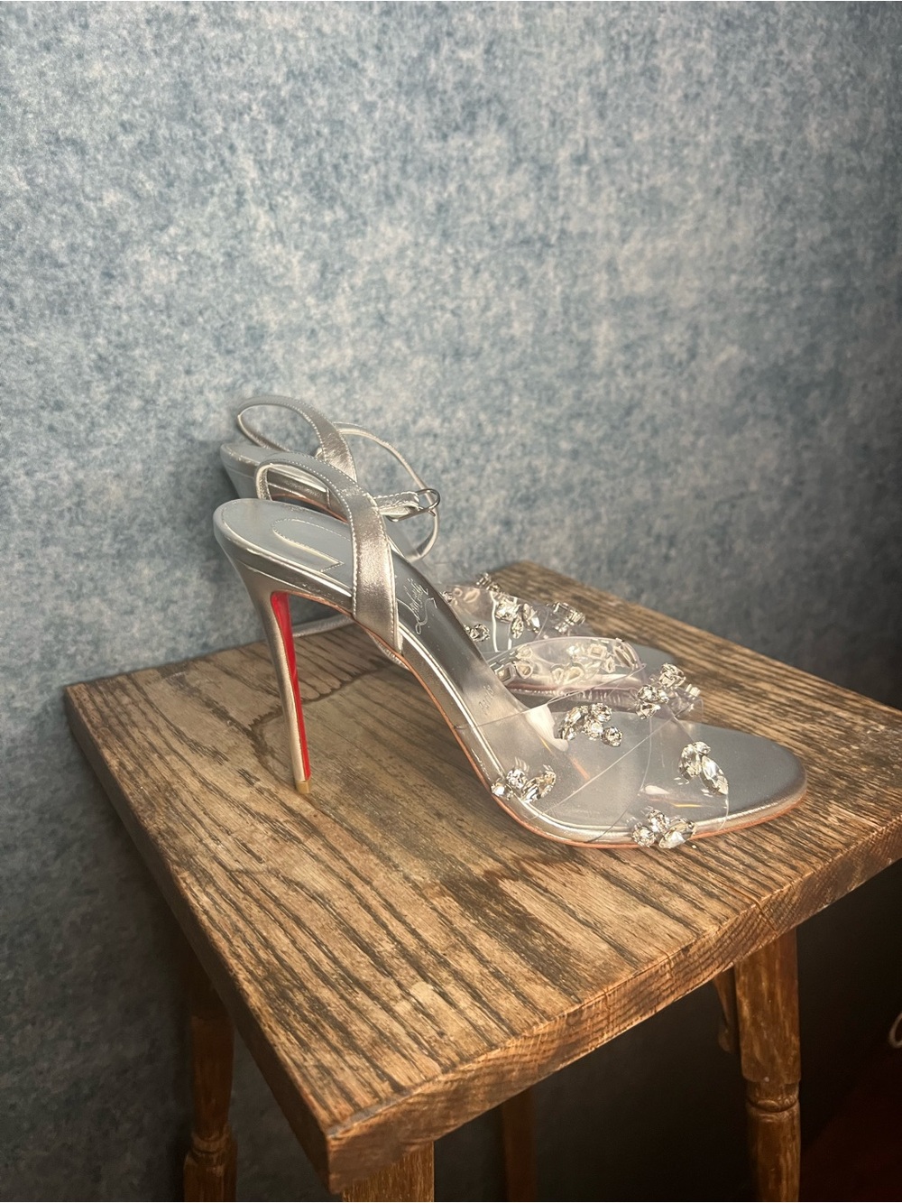 UNWORN Christian Louboutin Silver Crystal Embellished PVC Strappy Heels | EU 40 - Picture 4 of 6